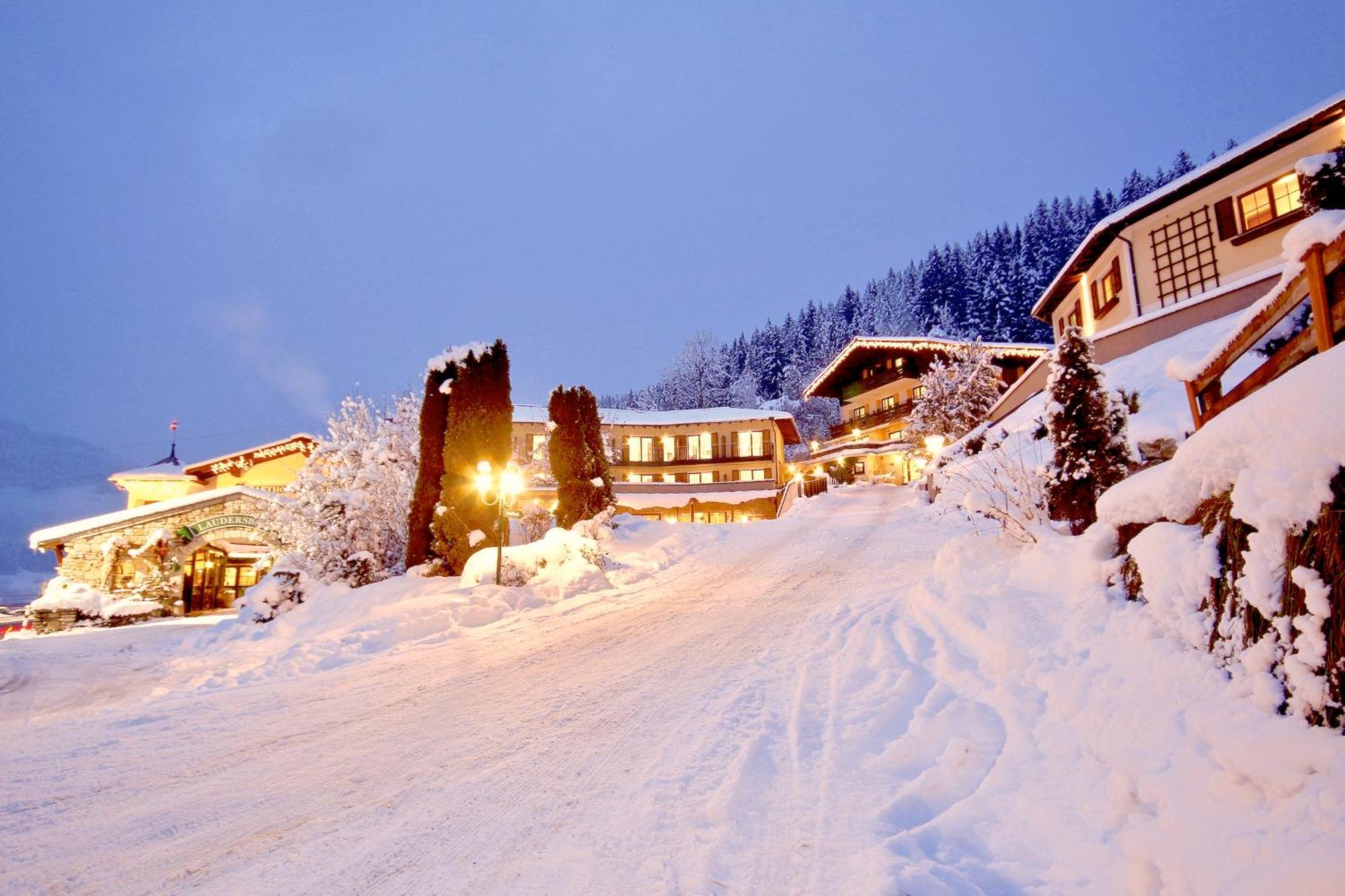 Landhotel Laudersbach アルテンマルクト・イム・ポンガウ エクステリア 写真
